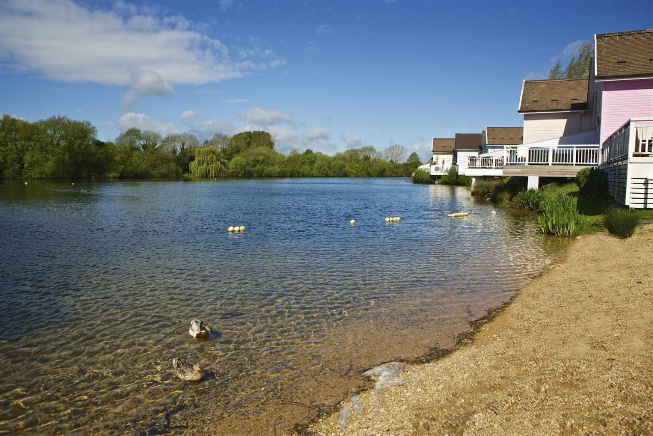 Mallard Lodge Cirencester Esterno foto
