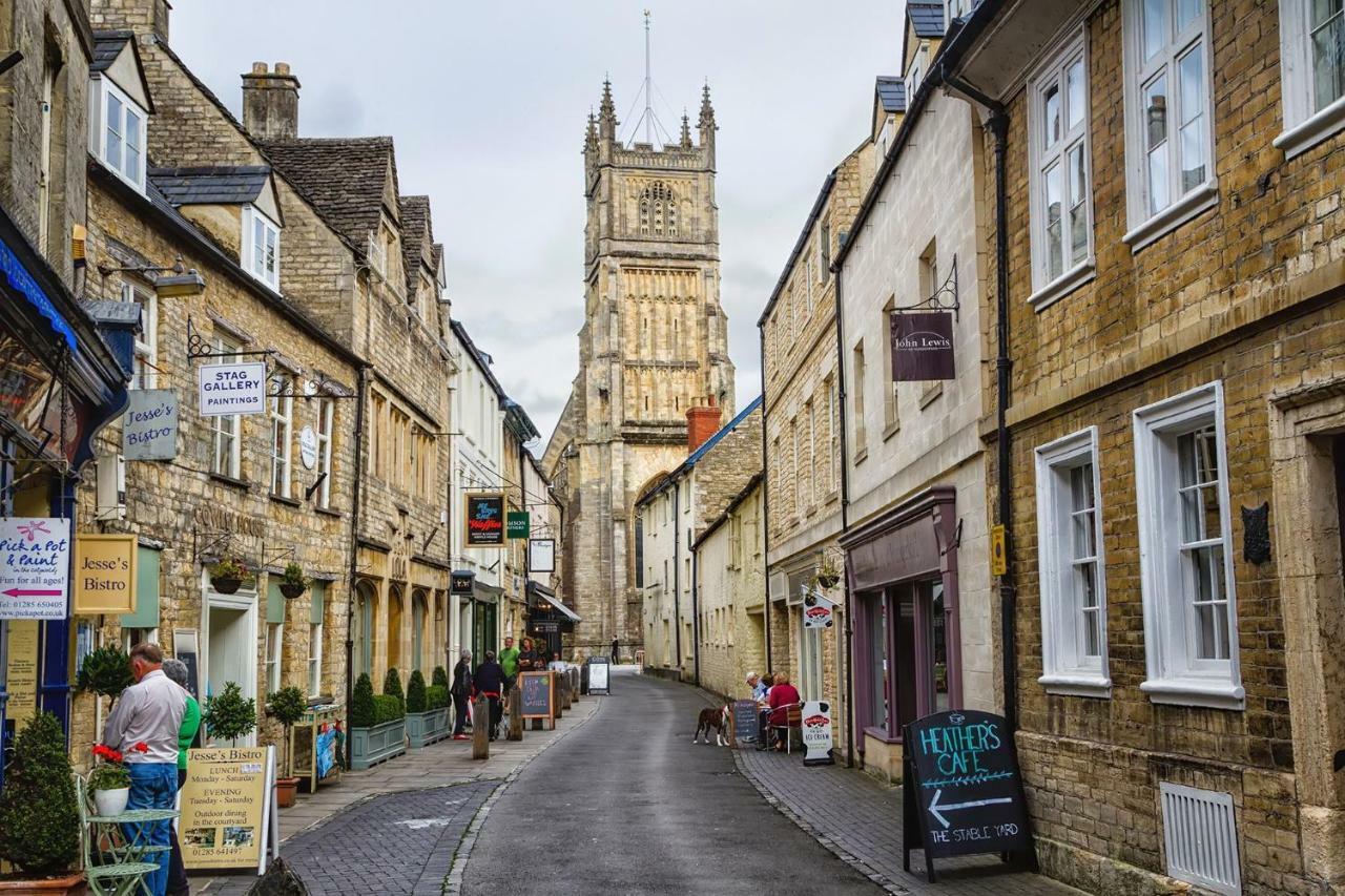 Mallard Lodge Cirencester Esterno foto