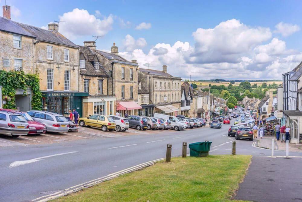 Mallard Lodge Cirencester Esterno foto