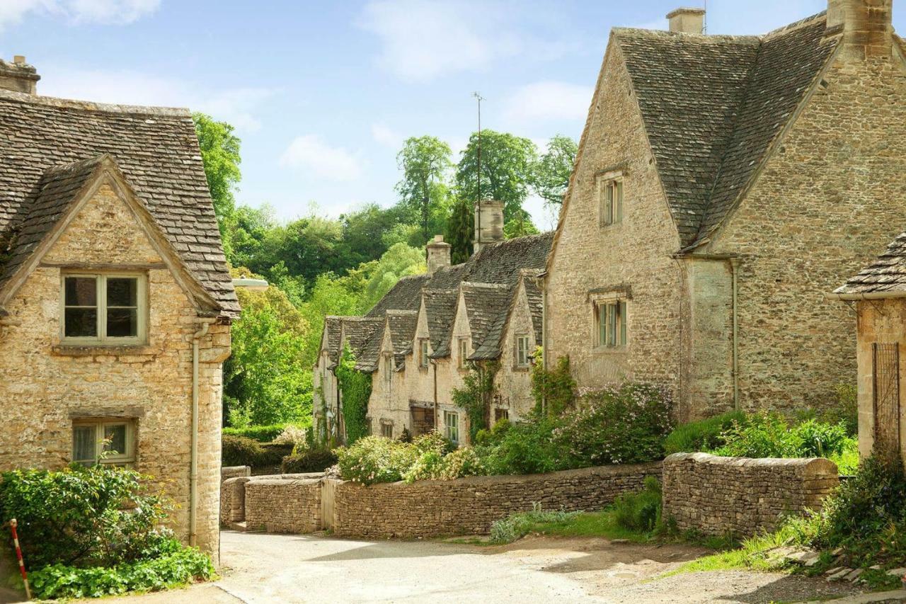 Mallard Lodge Cirencester Esterno foto
