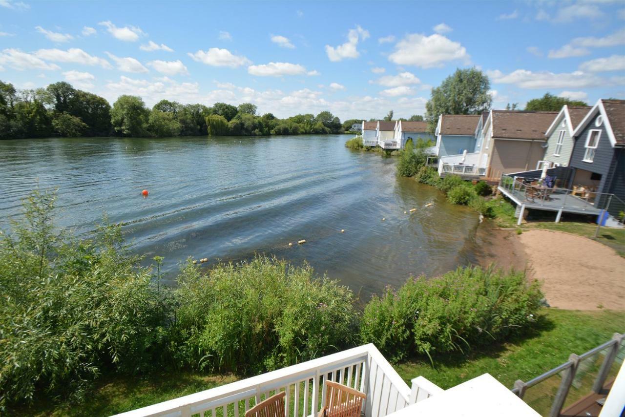 Mallard Lodge Cirencester Esterno foto